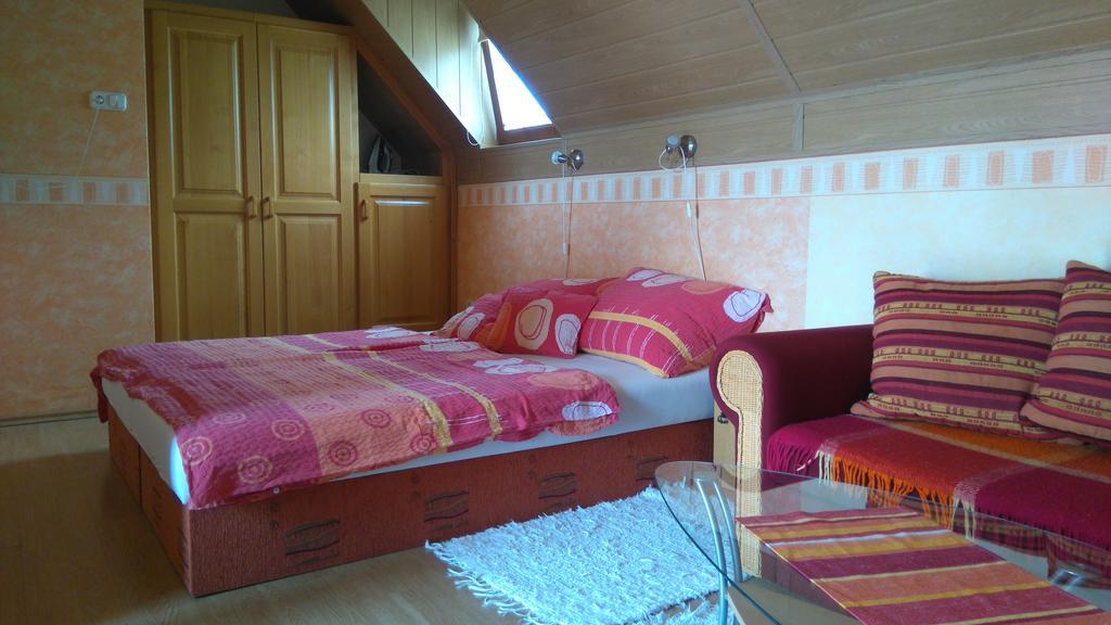 Bertalan Apartman Vonyarcvashegy Exterior photo